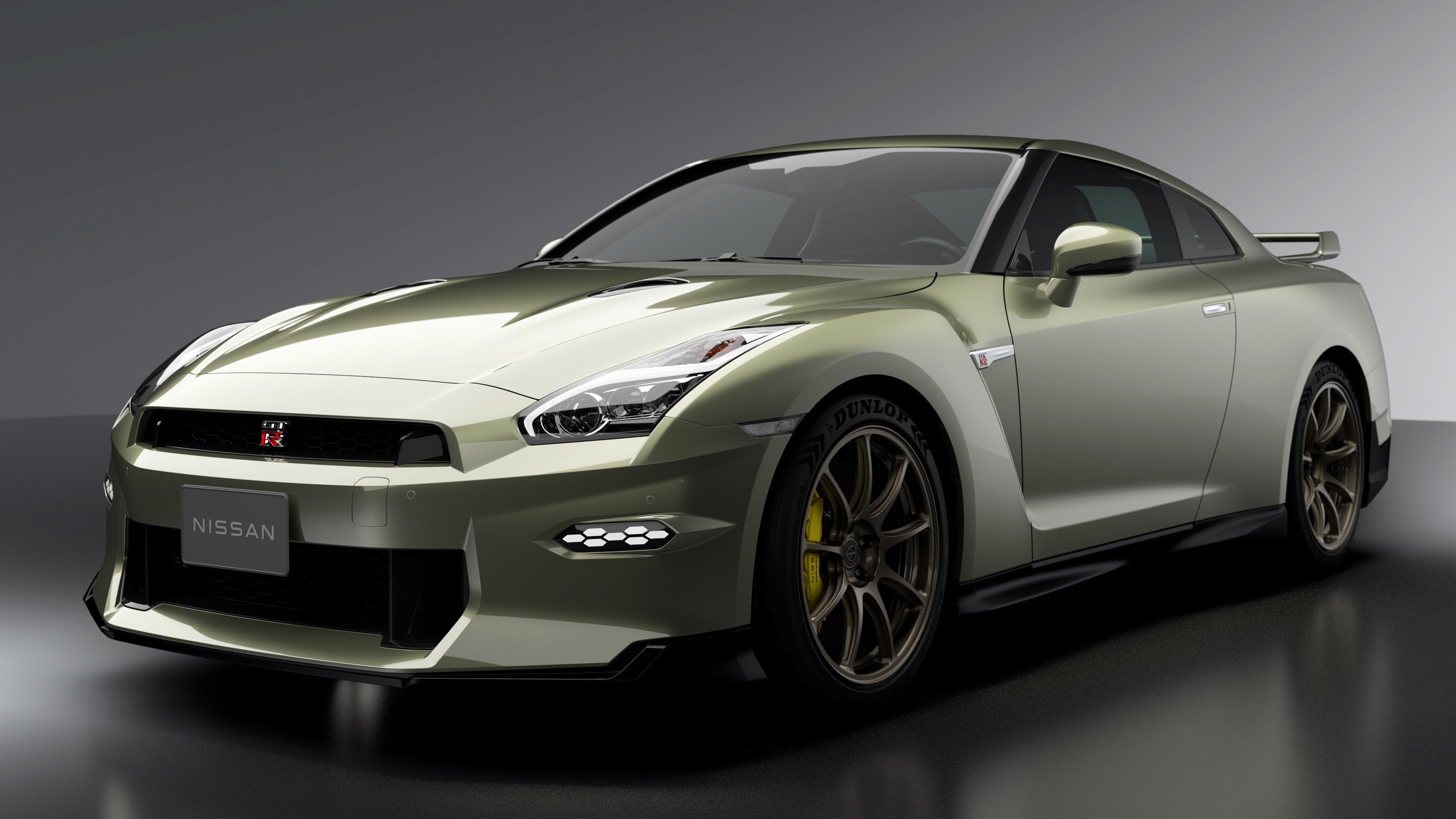 Millennium Jade 2024 Nissan GT-R T-Spec παρκαρισμένο σε εσωτερικούς χώρους