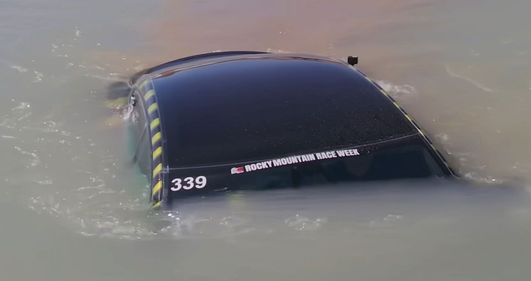 Tesla-Model-S-Under-water-1