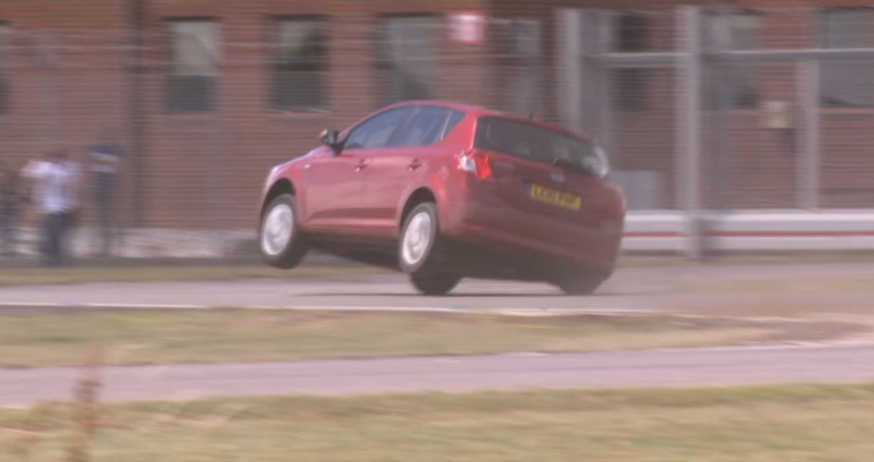 The Stig Calls F1 Driver Rubens Barrichello A Cheat For His Top Gear