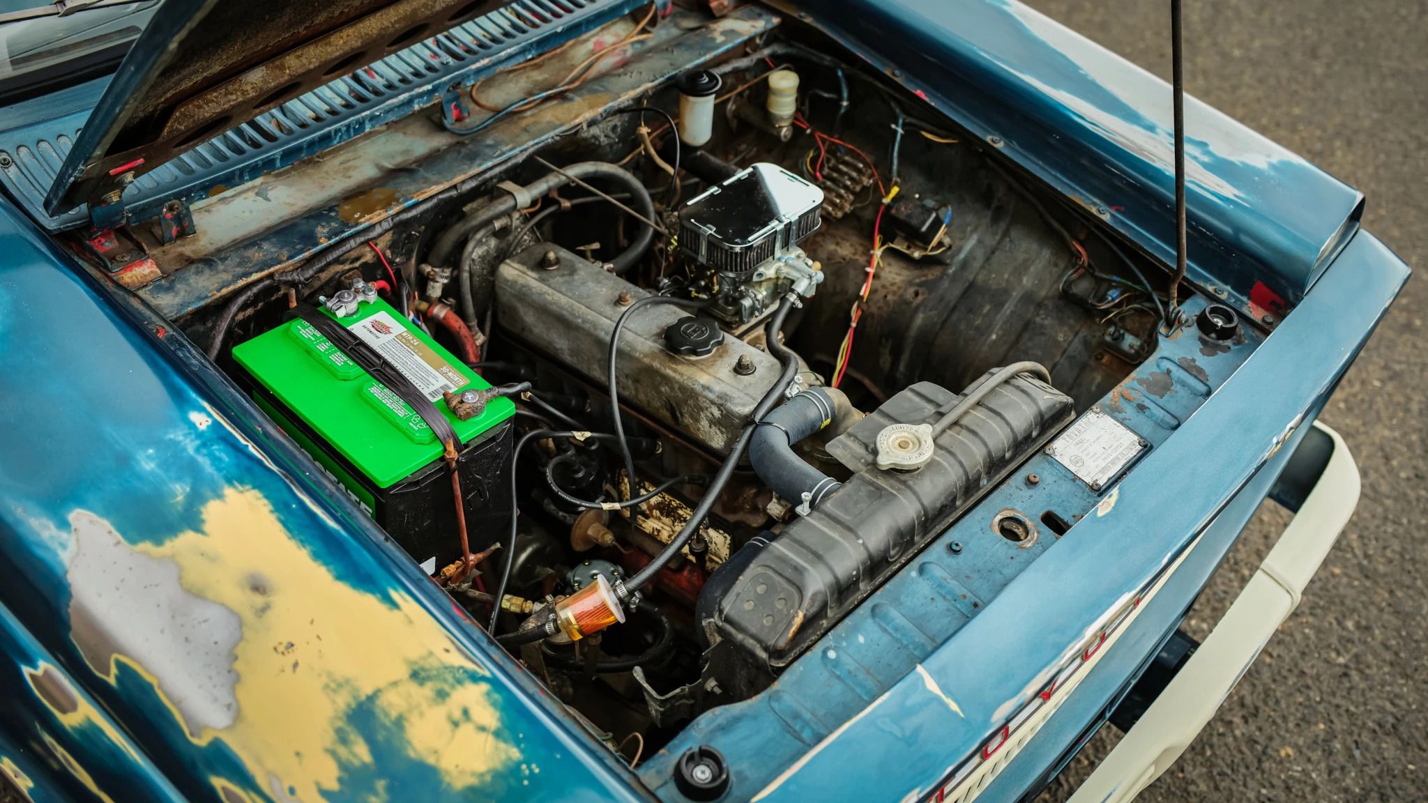 Compartimento do motor da Toyota Stout