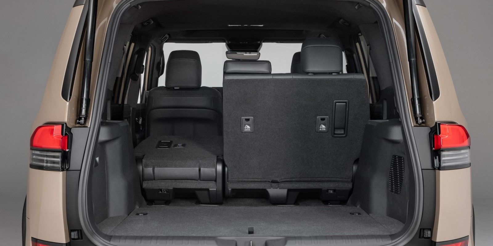 2024_Lexus_GX_boot