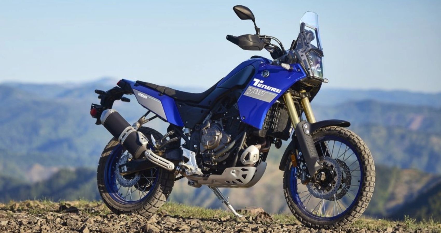 Aparência frontal de três quartos da Yamaha Tenere 700 2024