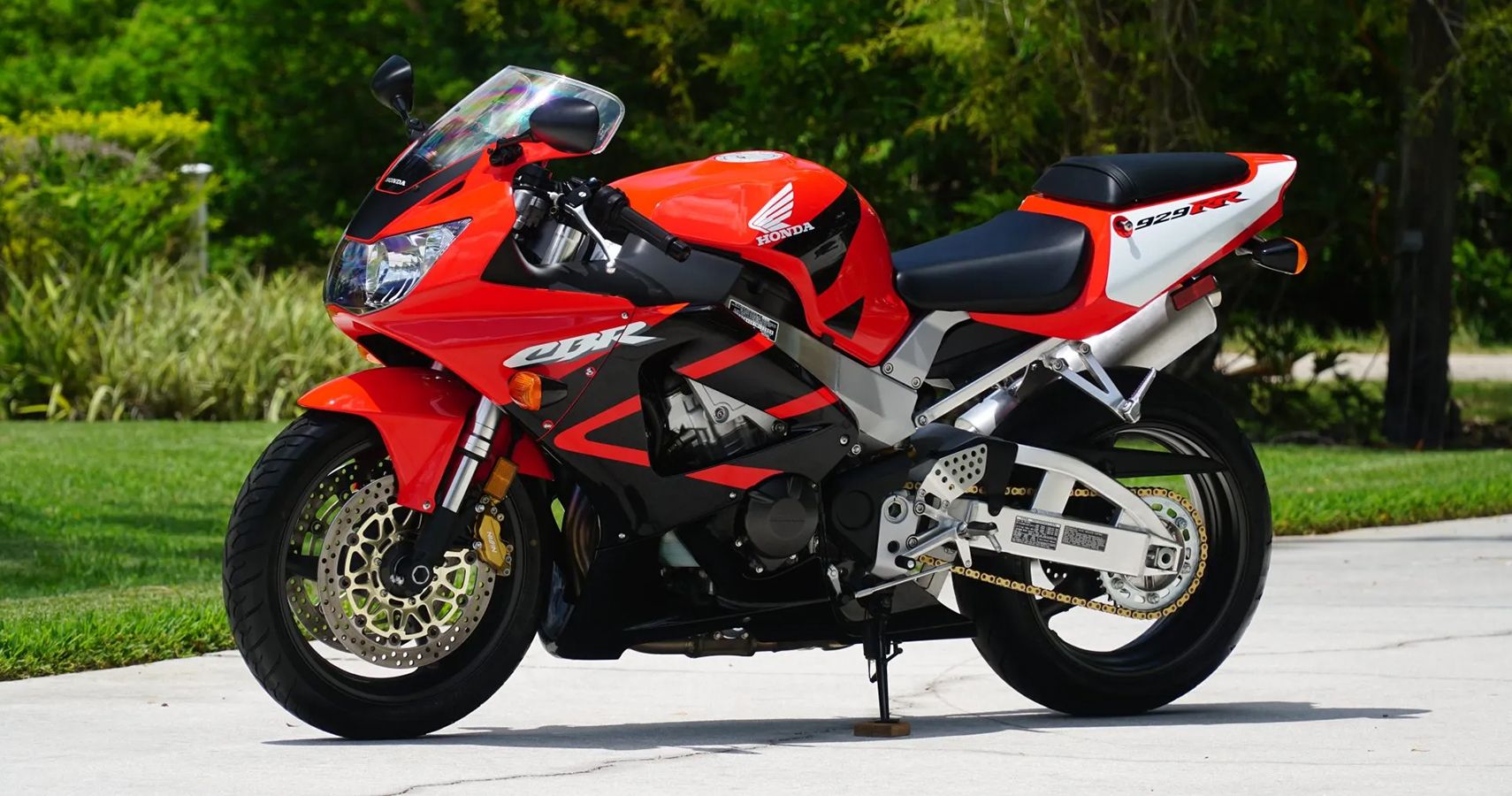 13 Honda Fireblade Versions That Are All About Speed