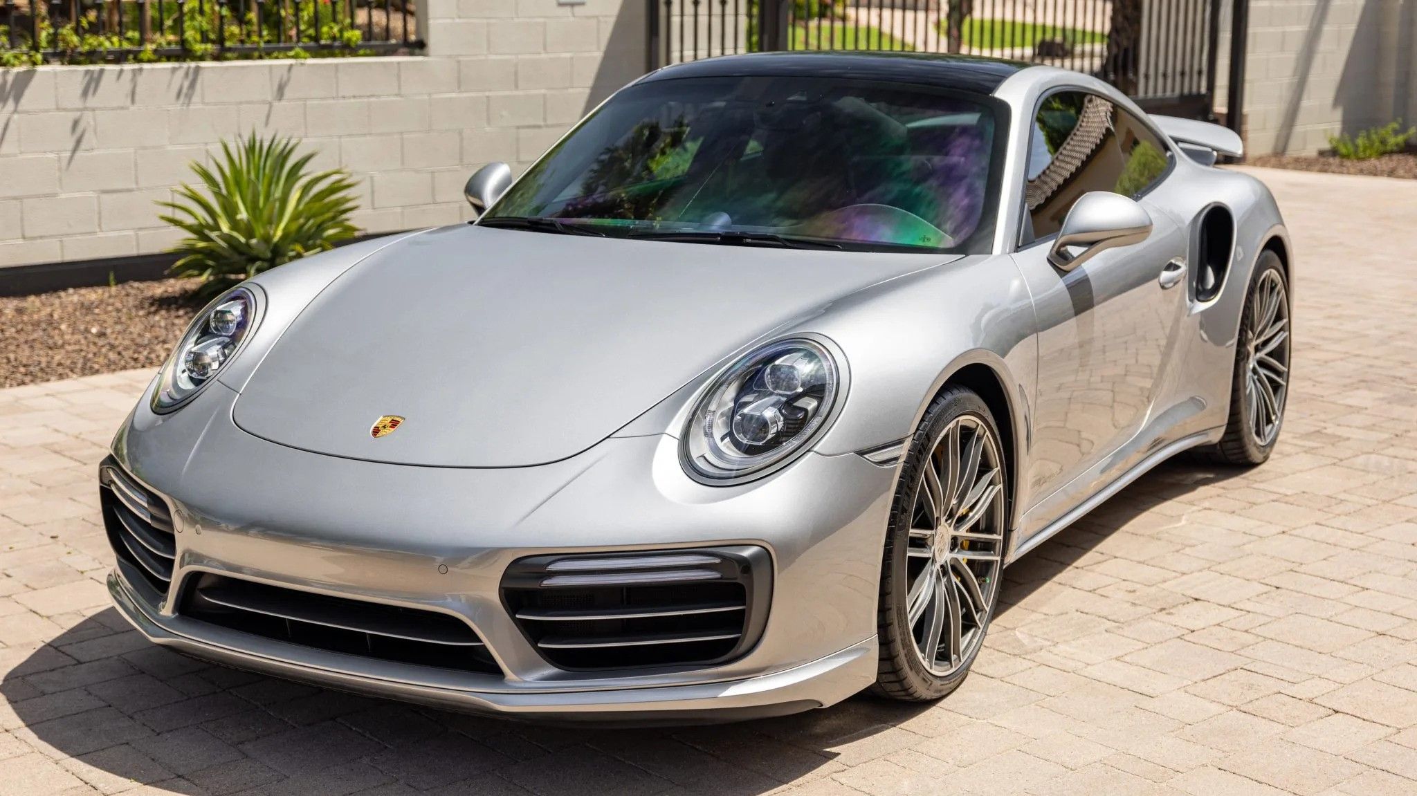 Prata 2019 Porsche 911 Turbo S
