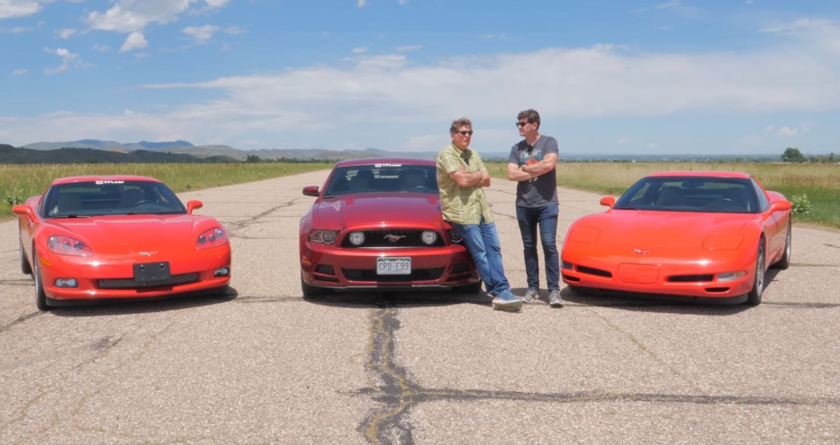 Drag Race Shows How A Mustang GT Is Faster Than A C5 And C6 Corvette