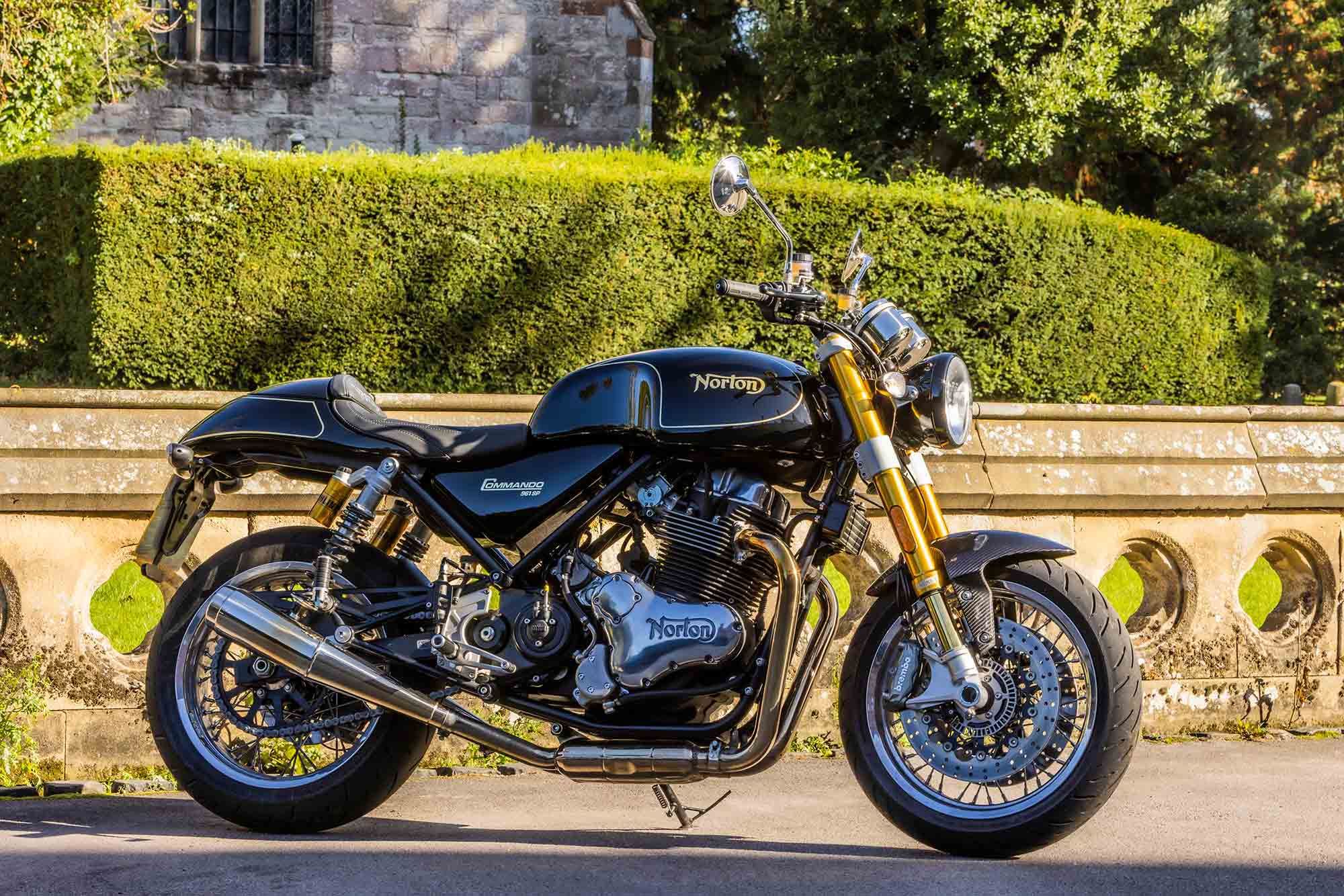 The Norton Commando 961 Is British Café Racer Perfection 8007