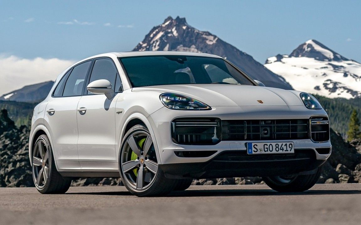 2023 Porsche Cayenne Turbo S E-Hybrid