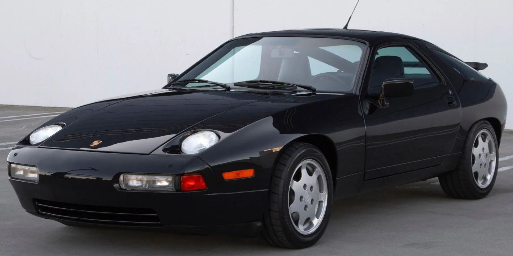 1989 Porsche 928 GT black sports car