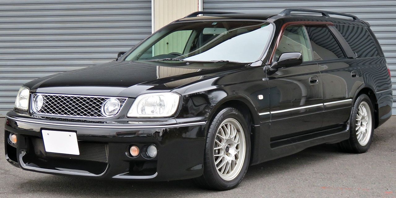 Nissan Stagea 260RS 1999 cortado