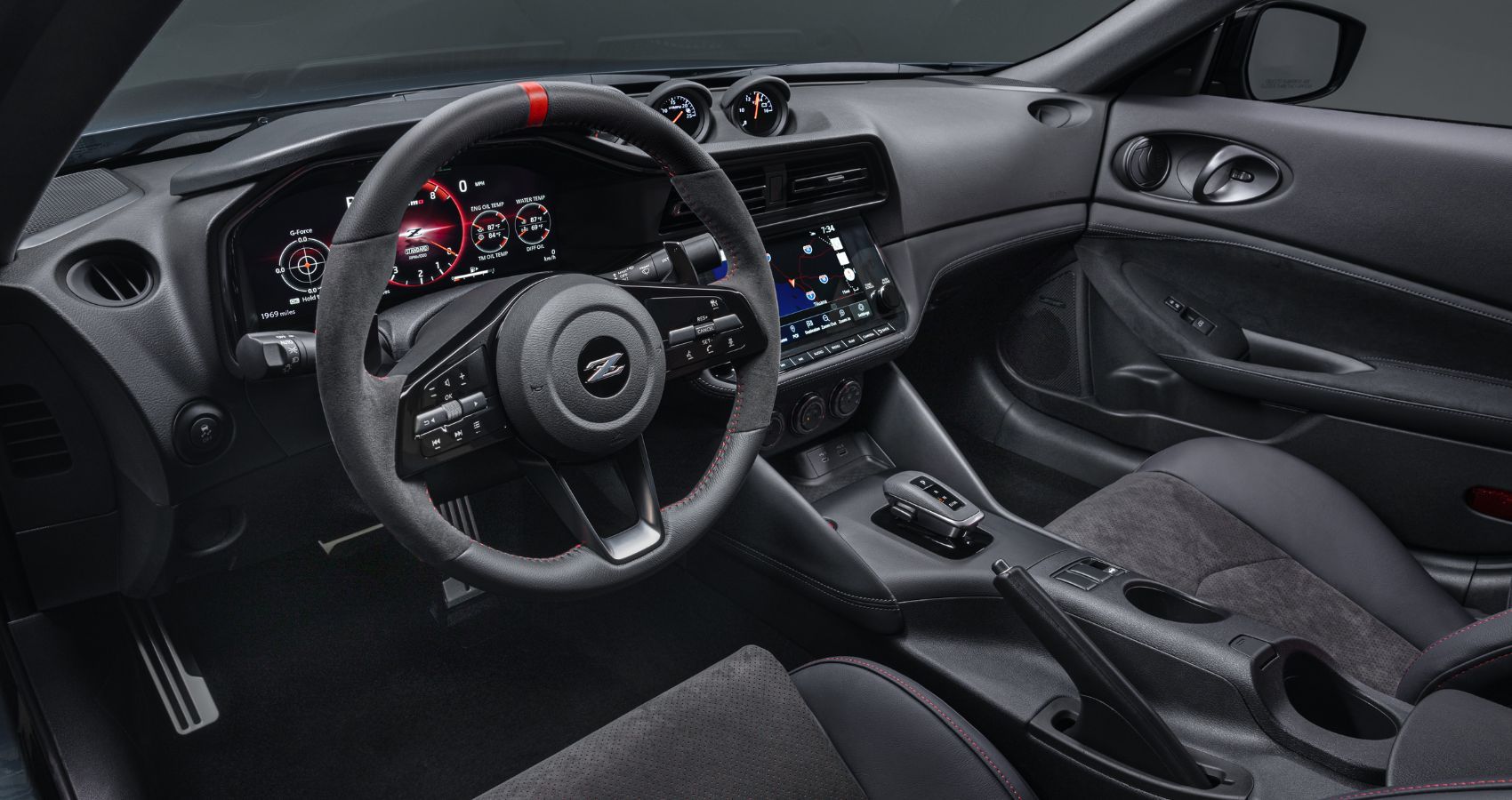Vista do interior do Nissan Z NISMO 2024.