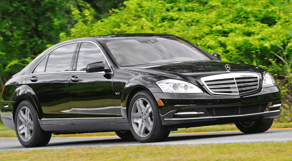 2013-Mercedes-Benz-Classe S-(W221)---quarto dianteiro