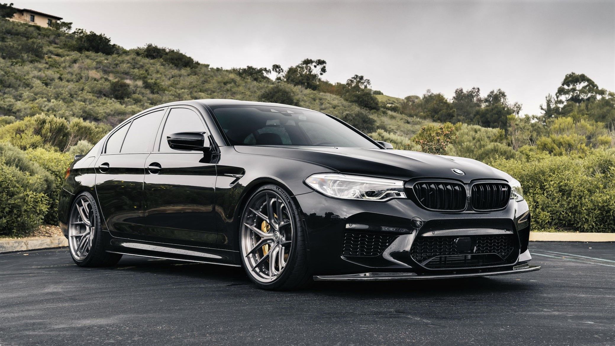 Competição BMW M5 Preto 2020