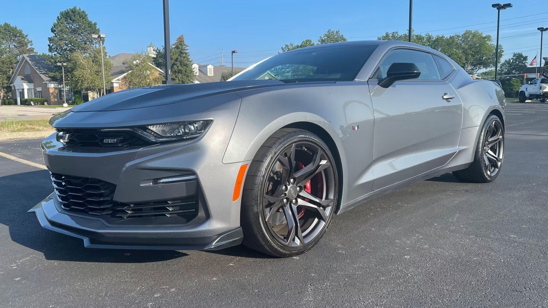 Chevrolet Camaro 2021 em cinza
