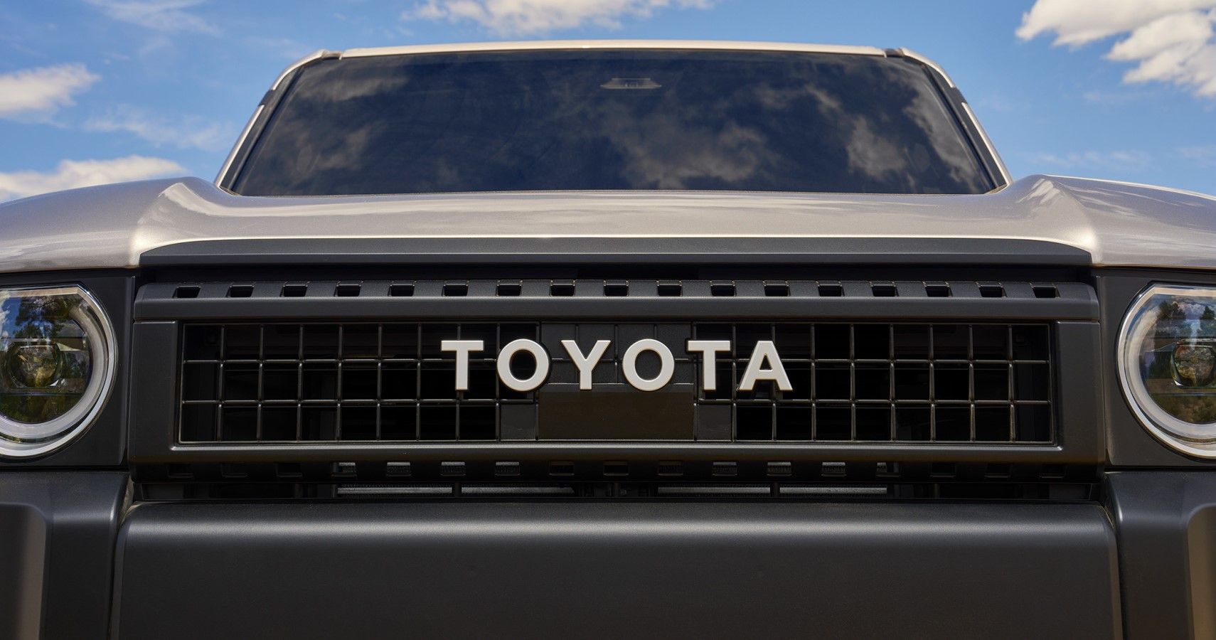 2025 Toyota Land Cruiser front grille close-up shot