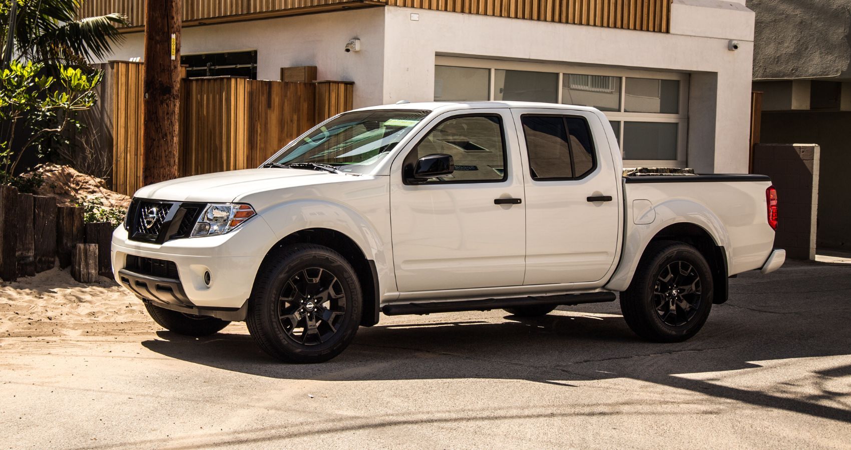 Front quarter view of the 2019 Nissan Frontier.