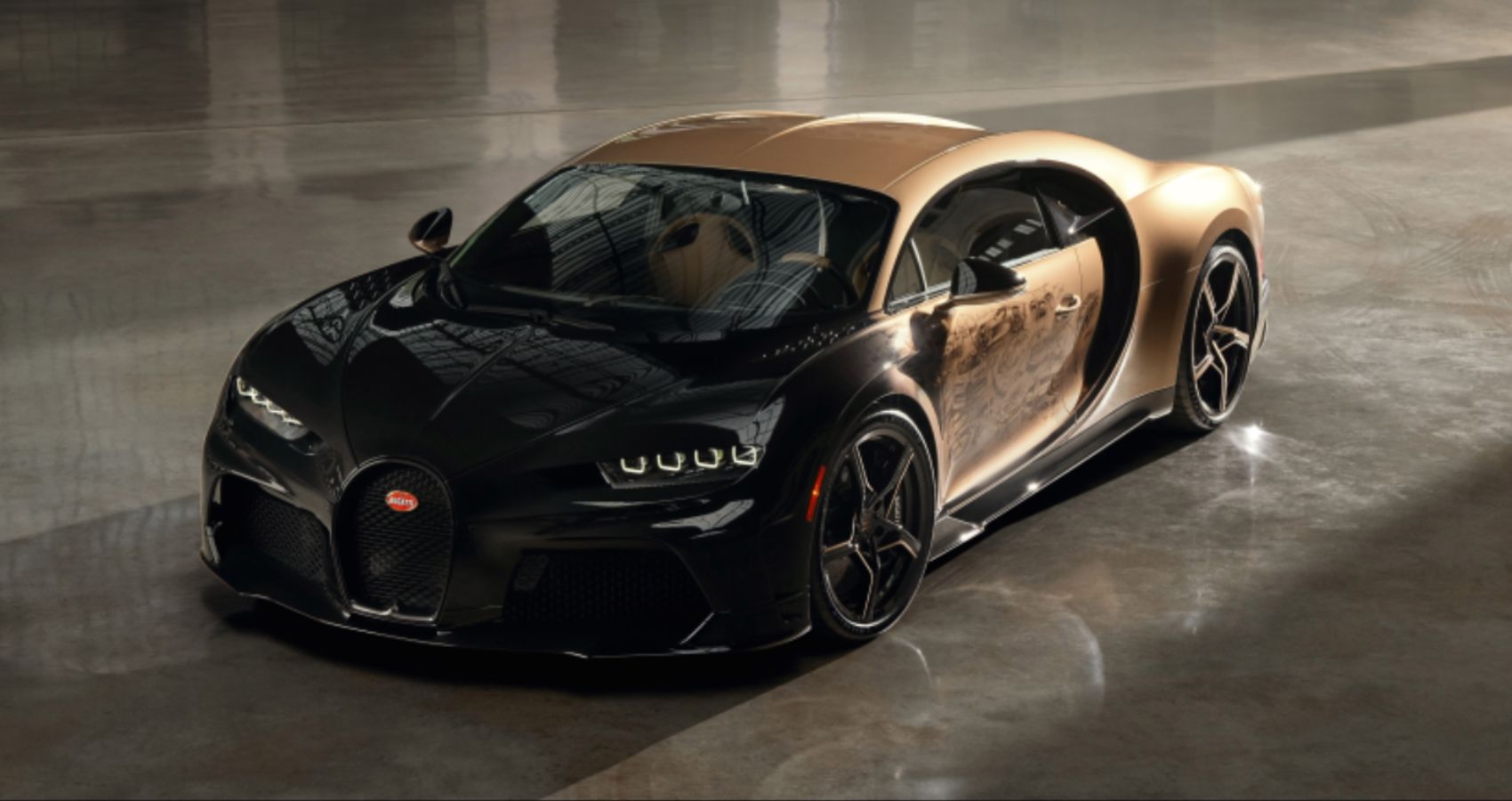 Bugatti Chiron Super Sport Golden Era parked up in studio