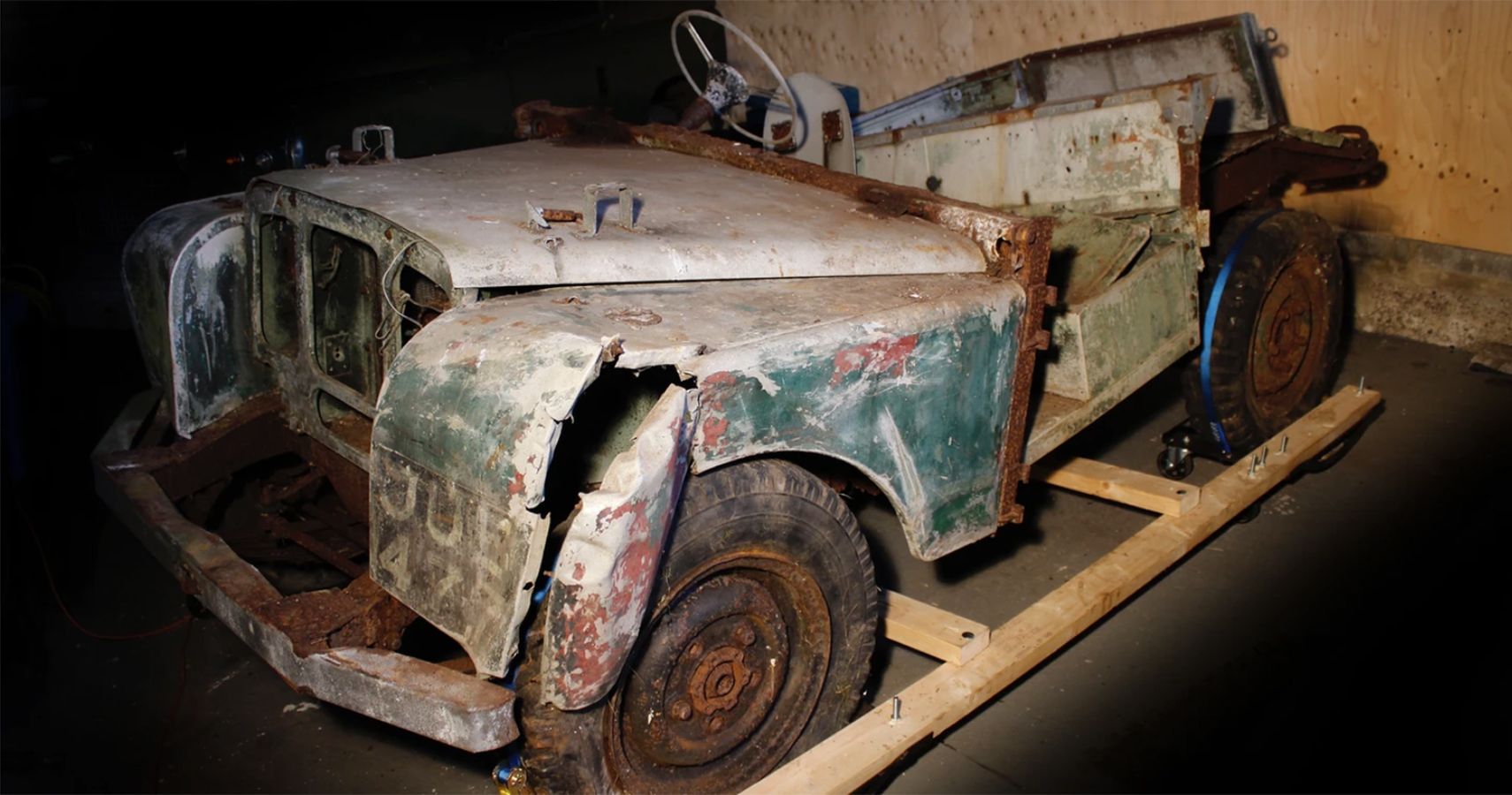 how-the-very-first-land-rover-ever-built-was-found-and-restored