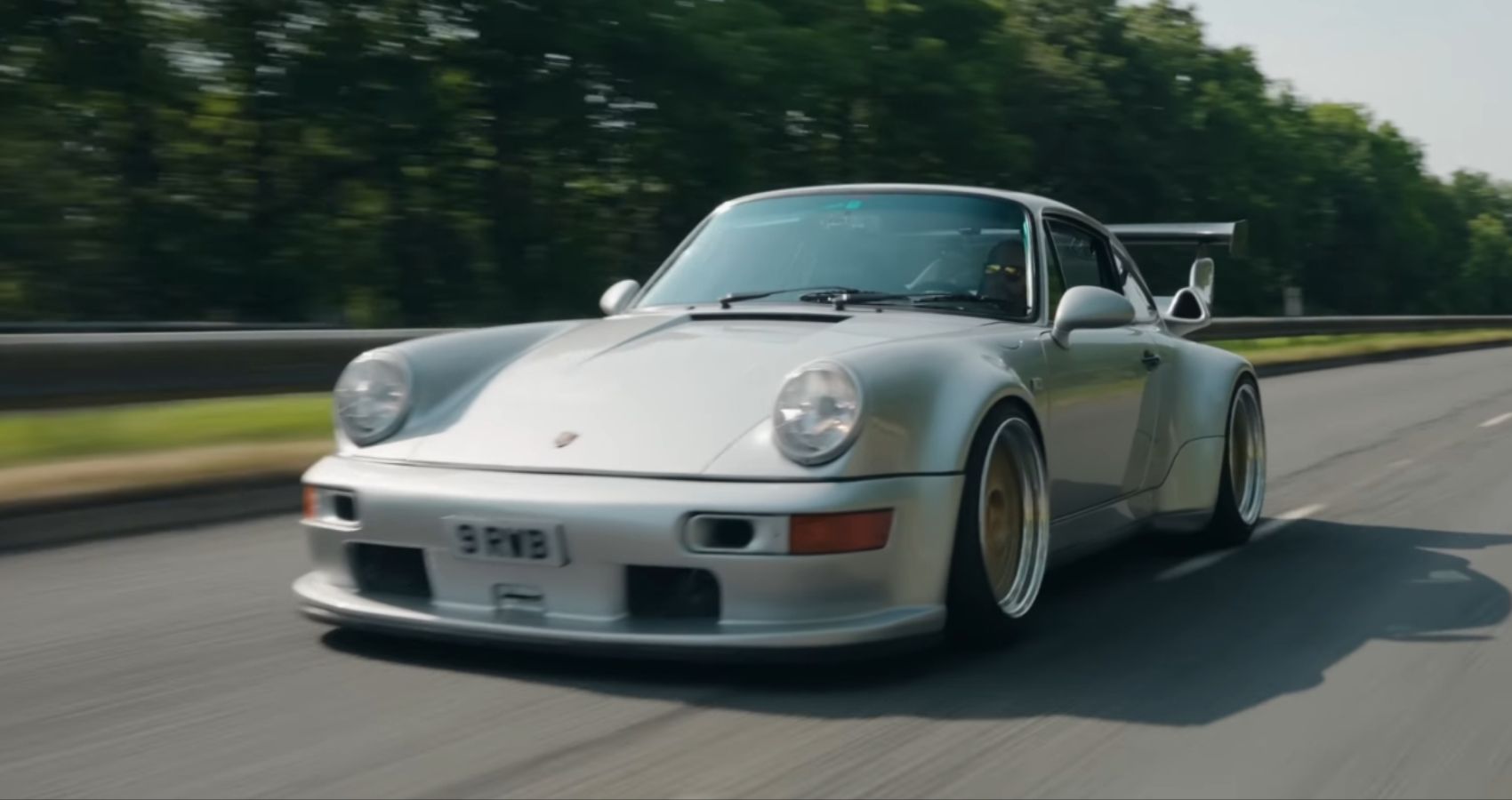 Porsche 964 911 Turbo Rauh-Welt on a Dual Carriageway