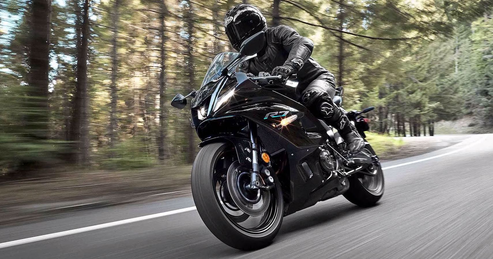 Here's Why The Yamaha R7 Is One Of The Best Sport Bikes Available Today