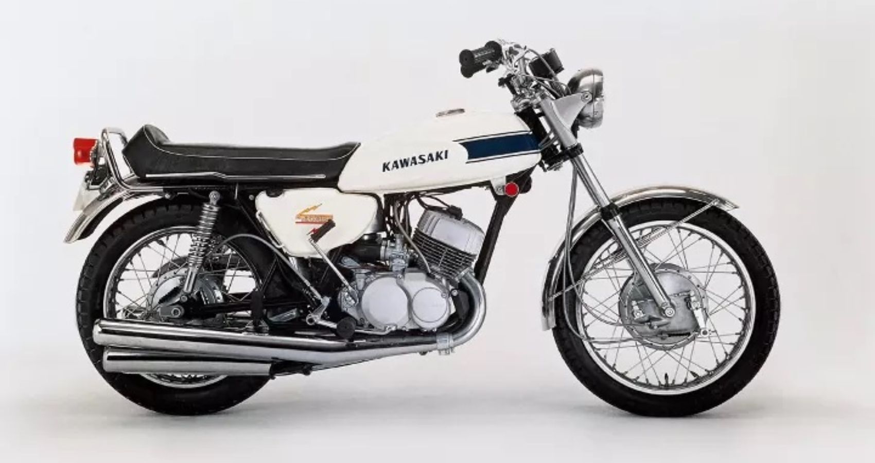 Side look of 1970 Kawasaki Z1