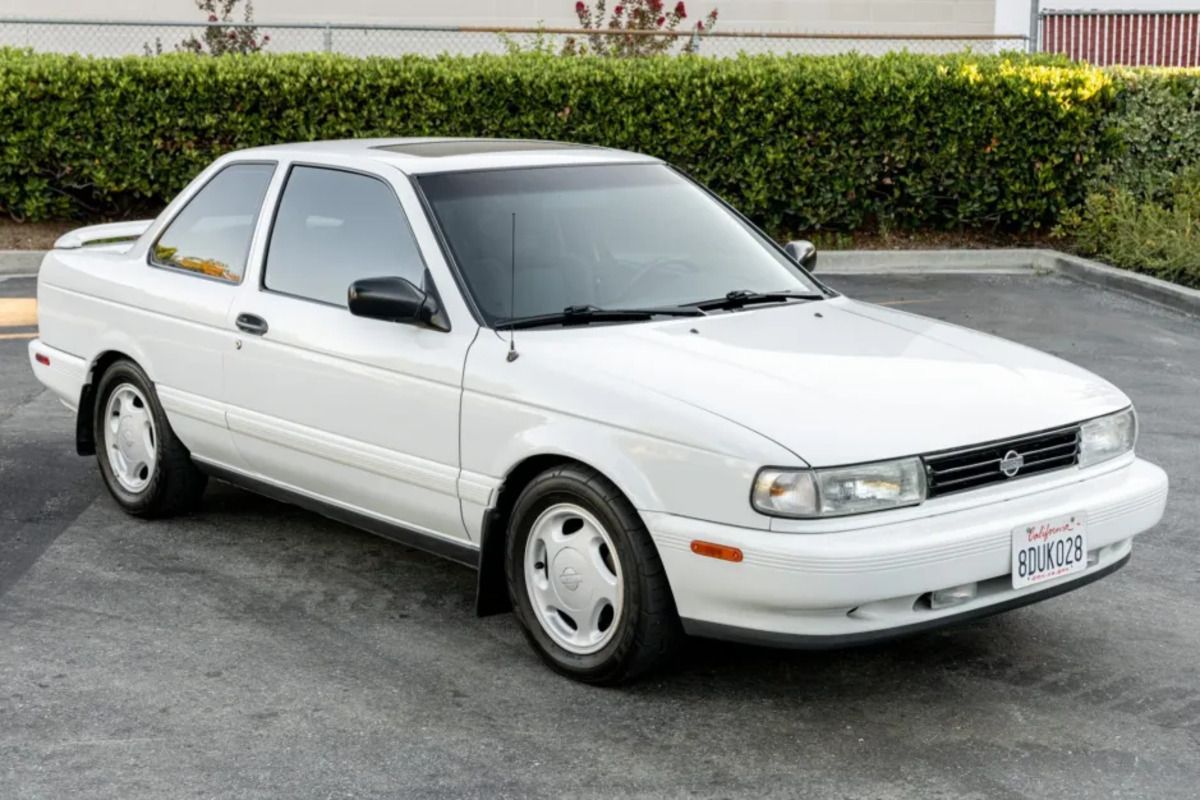 1991 Nissan Sentra SE-R white coupe
