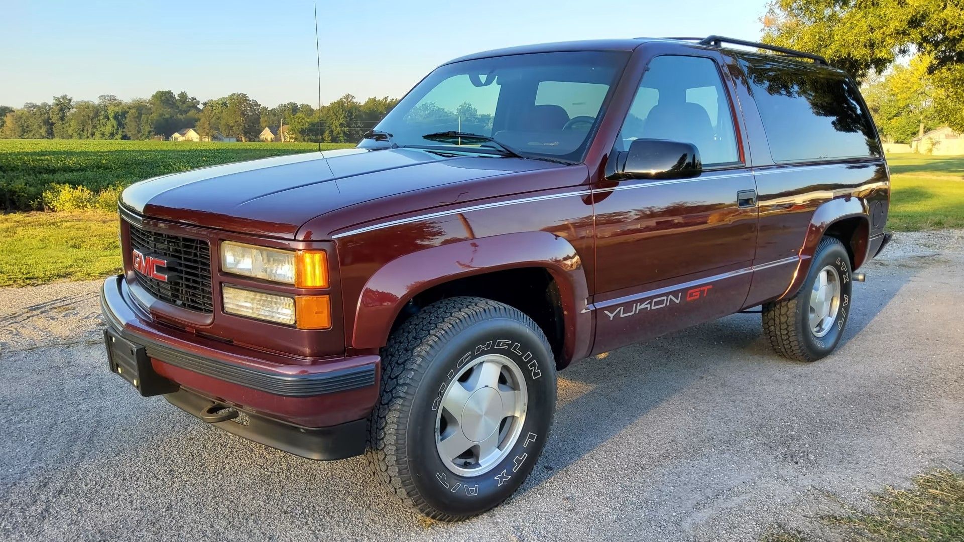 1994 GMC Yukon GT in Maroon