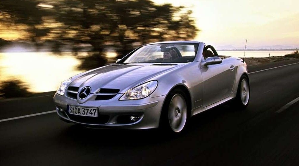 Condução do Mercedes-Benz SLK200 2004