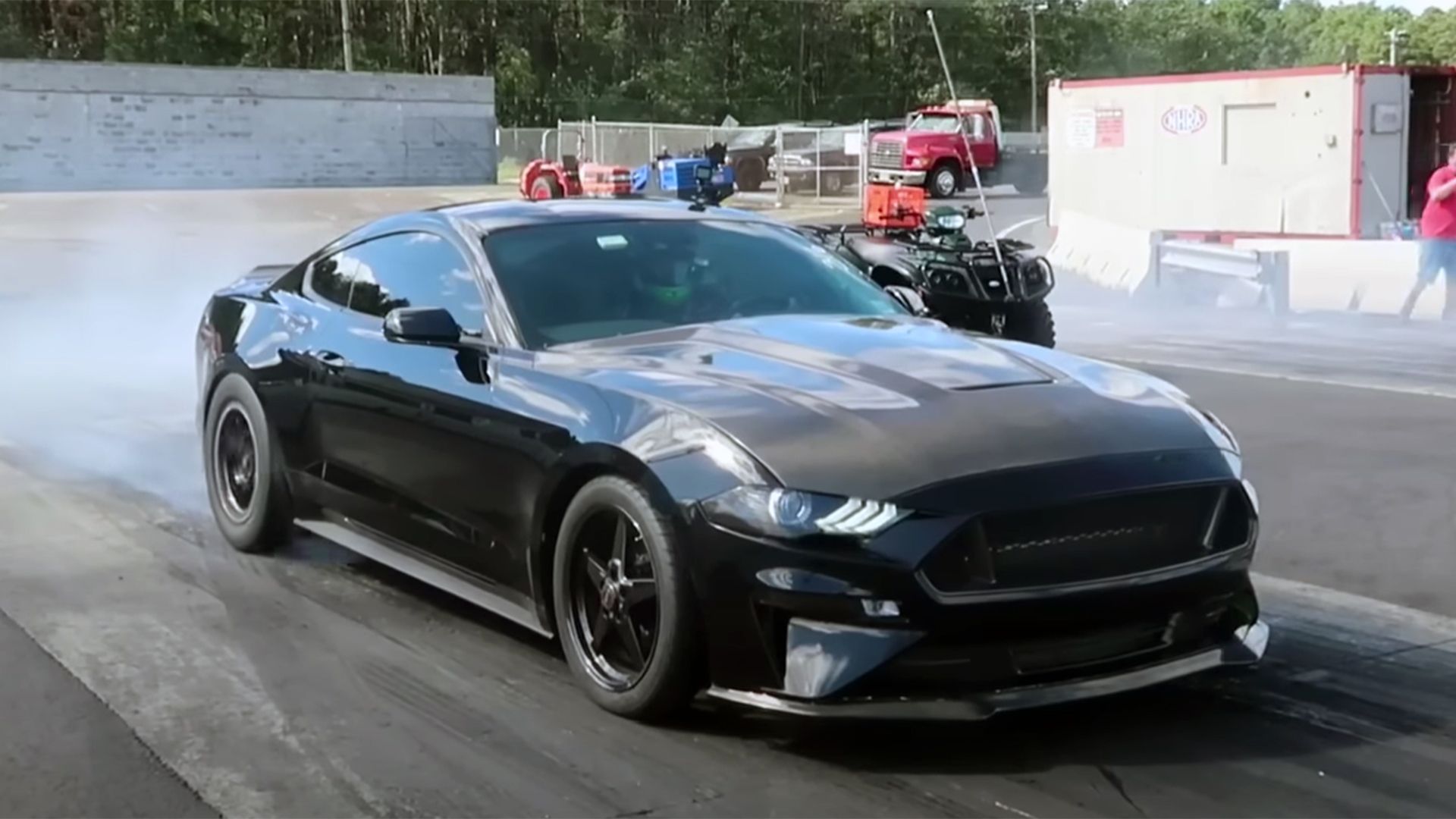 2024 Ford Mustang GT Embarrasses Stablemate, Turns Dark Horse Into ...