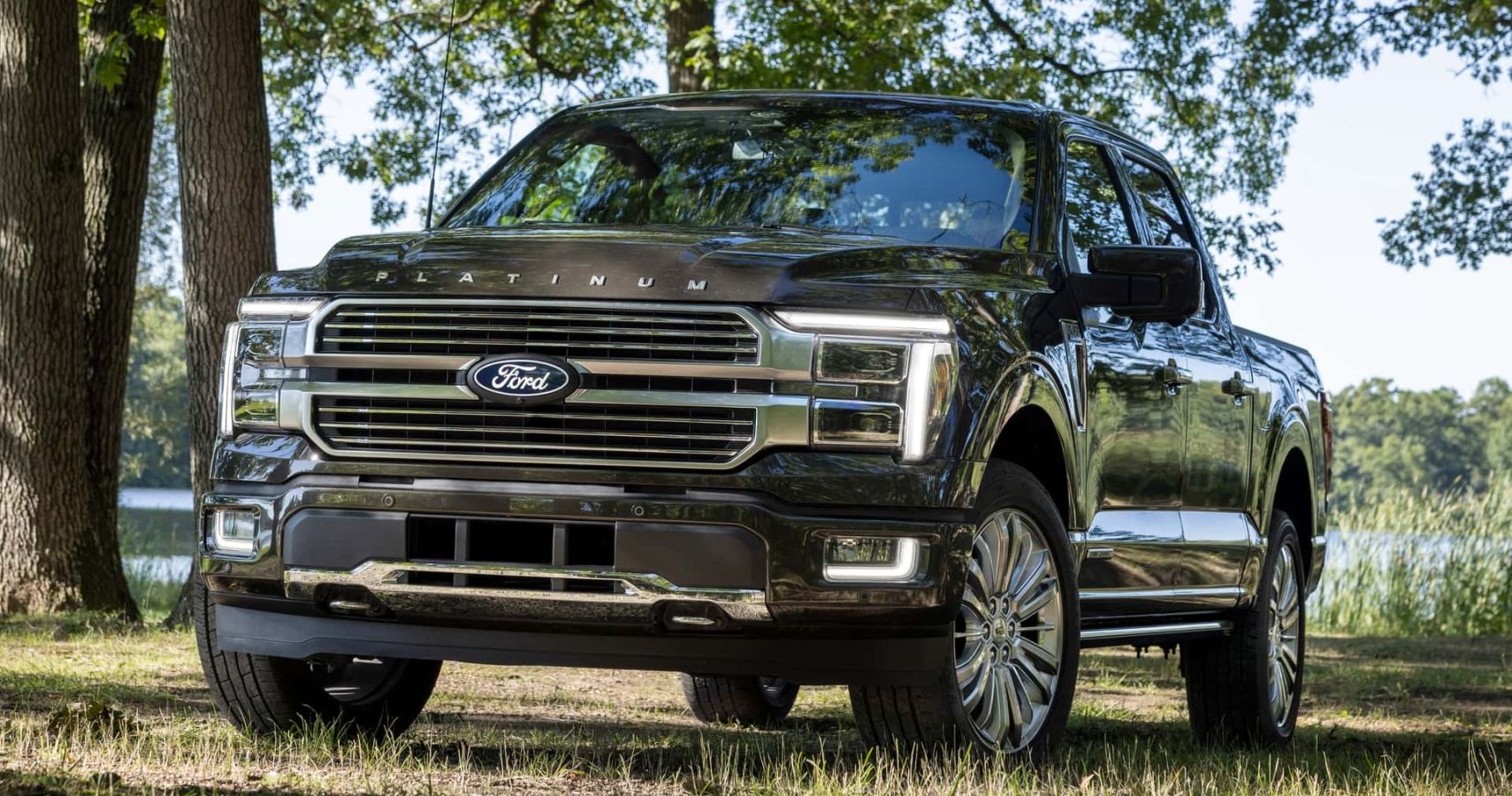 2024 Ford F-150 Platinum - Front Parked View