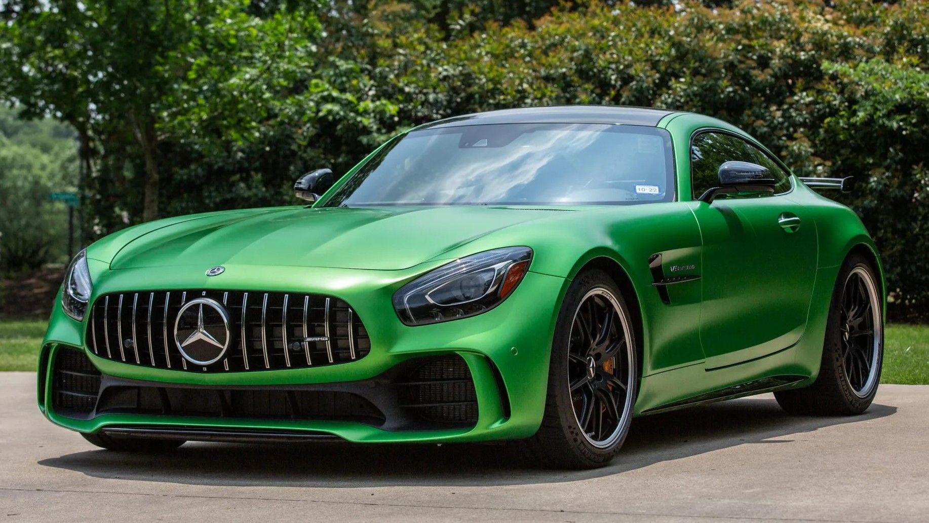Verde fosco 2018 Mercedes-AMG GT R