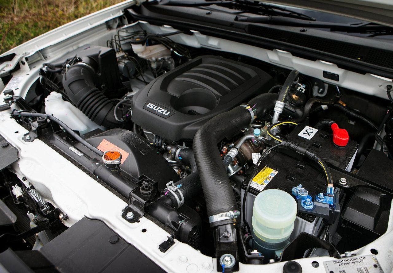 Motor Isuzu D Max