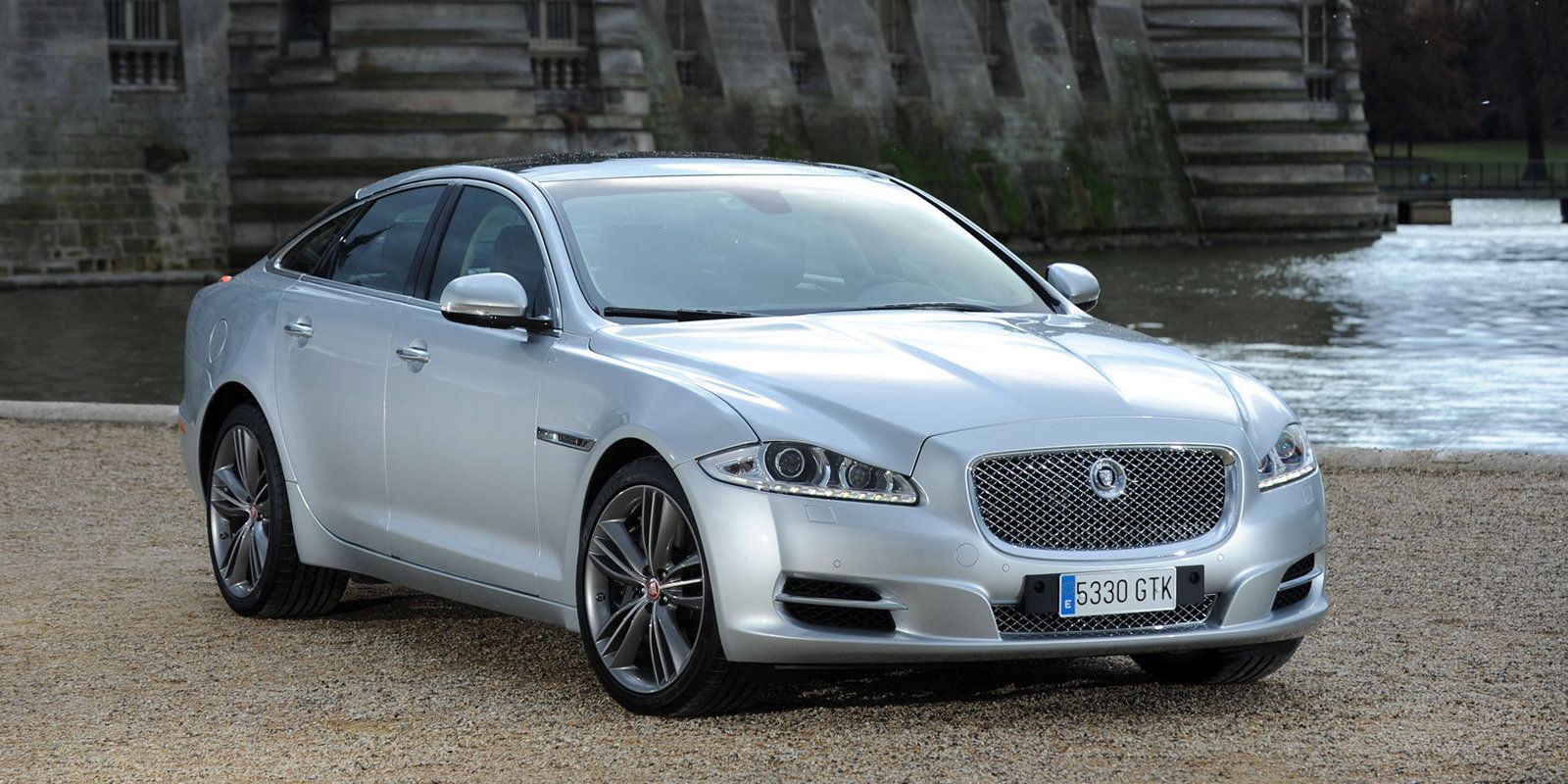 Jaguar-XJ-2010-