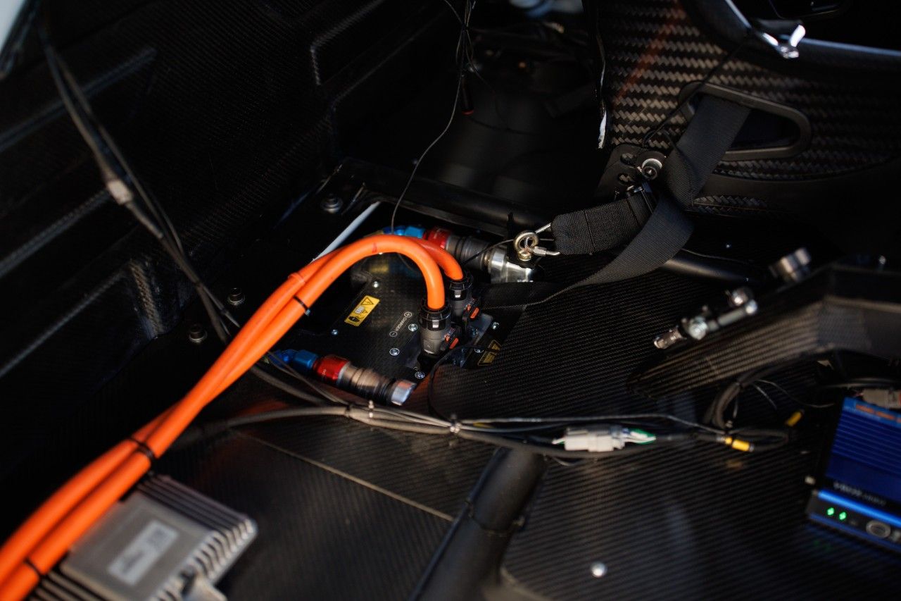 Close-up of electrical wiring in Supervan 4.2