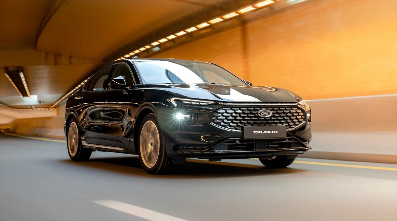 Americans Are Missing Out On This Impressive Ford Luxury Sedan