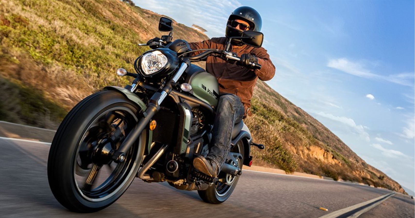 Motocicleta cruiser japonesa verde