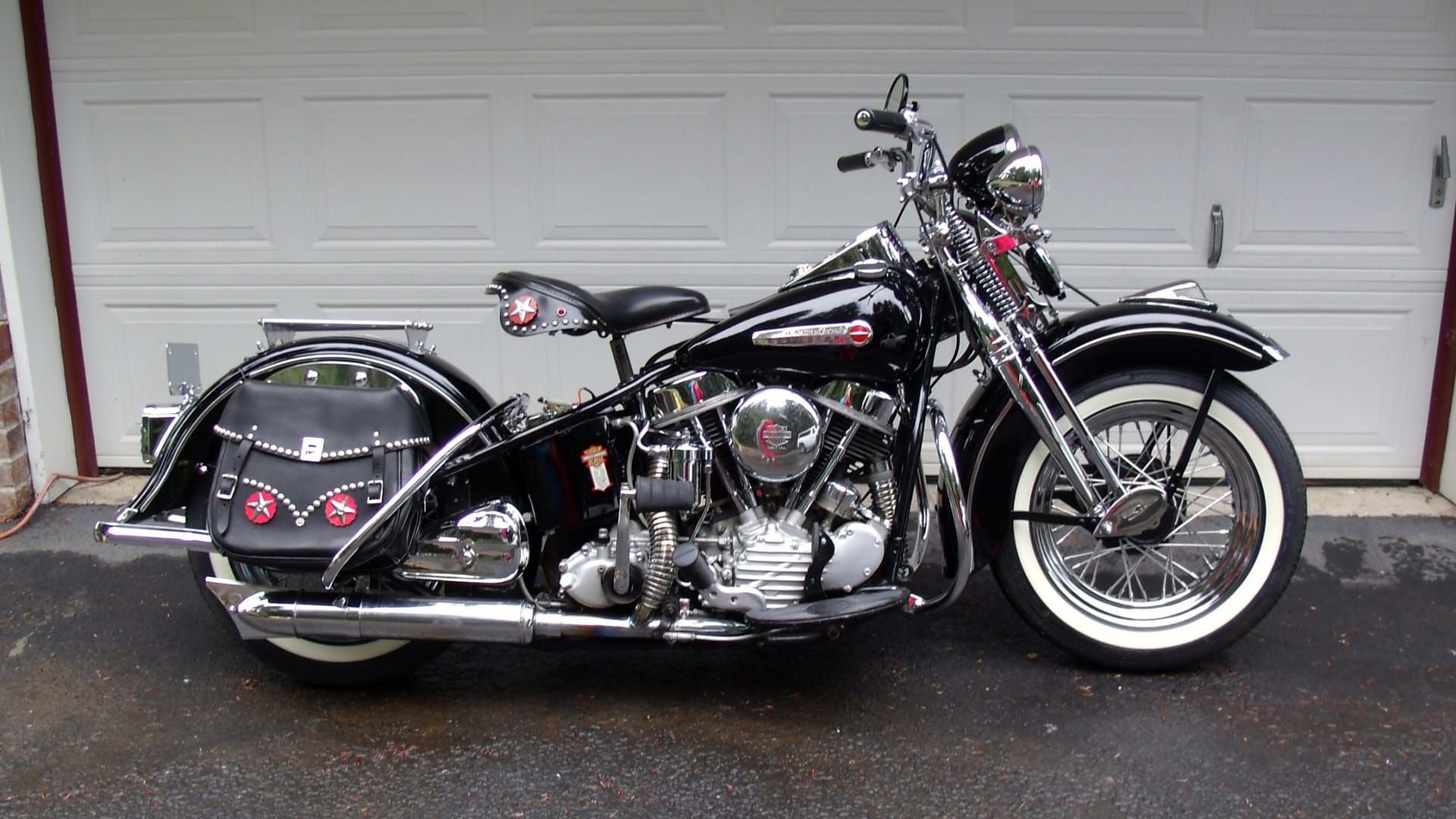 1948 Harley-Davidson FL Panhead 1200 side profile view