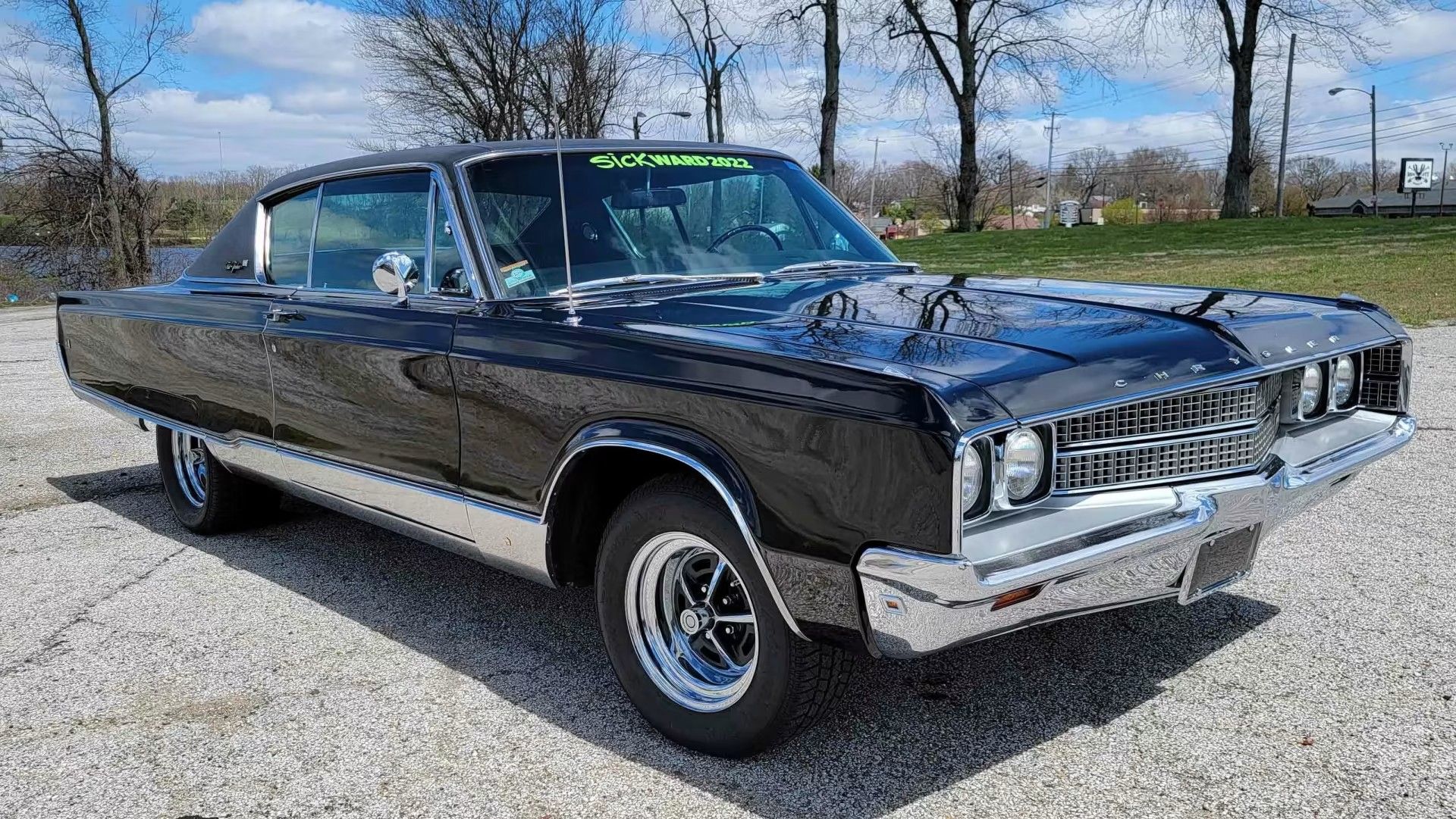 1968 Chrysler New Yorker em preto