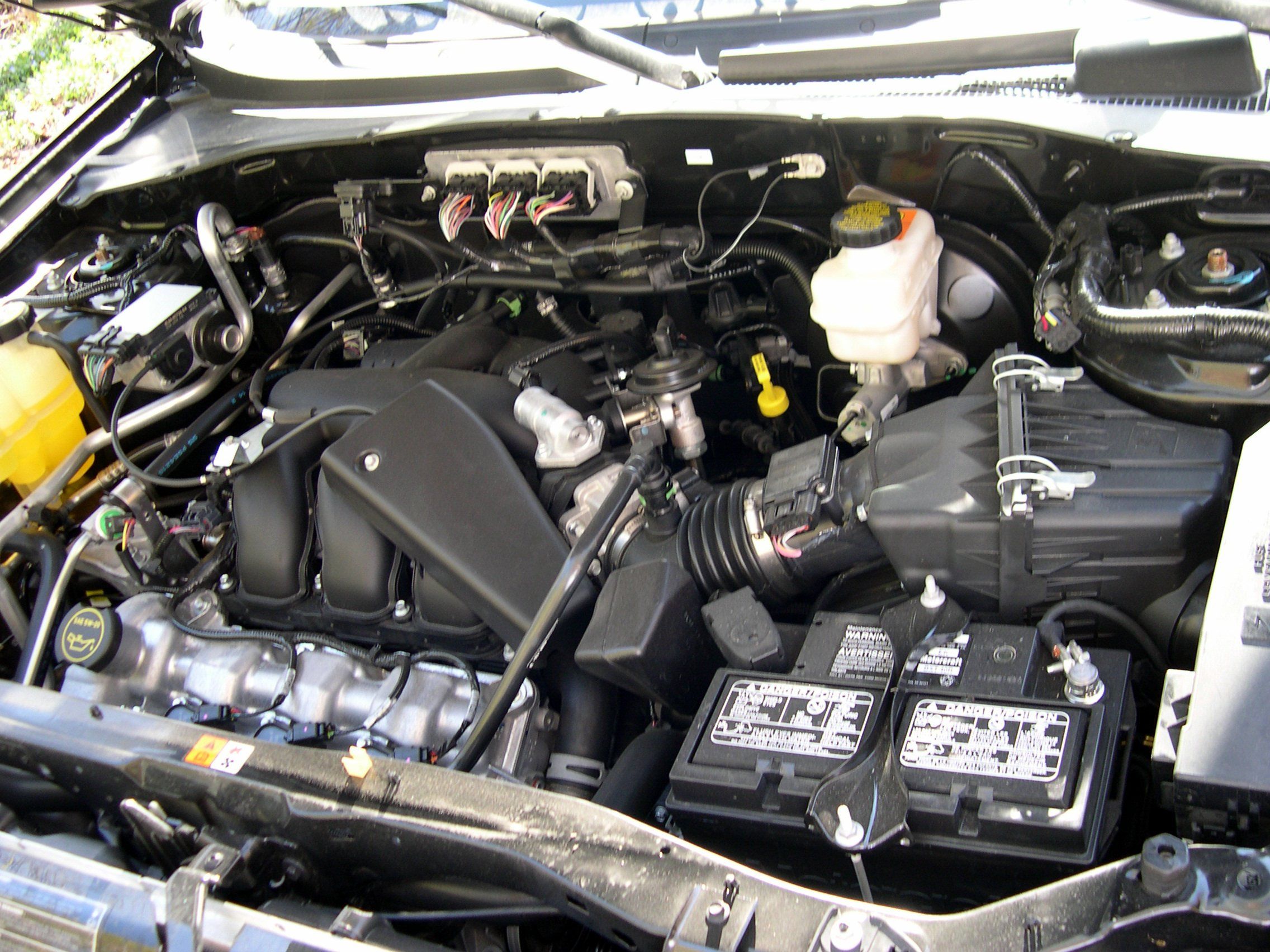 2006_Ford_Escape_Duratec_30_motor