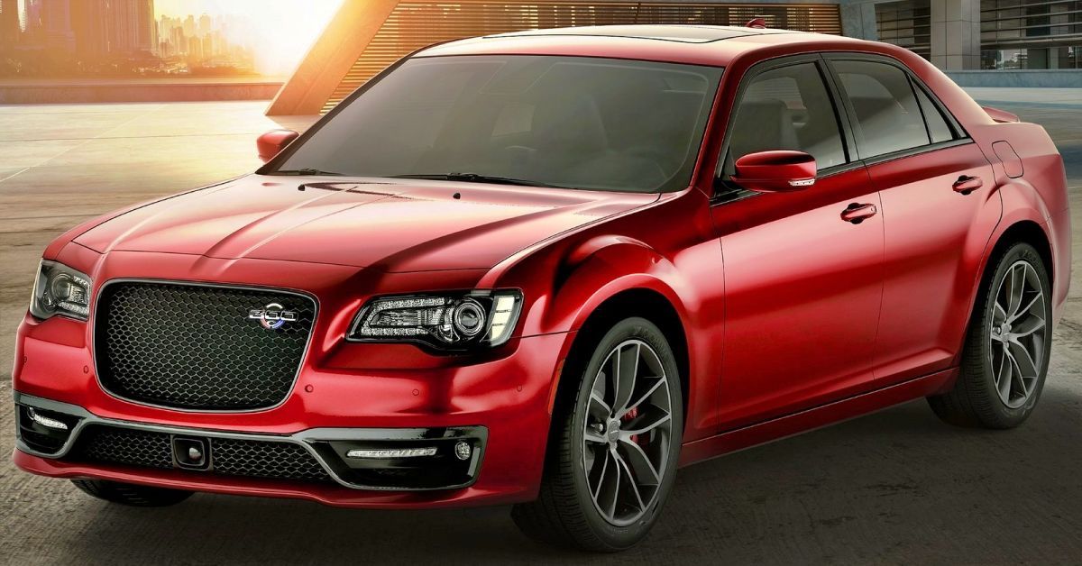 Frente Três Quartos 2023 Chrysler 300C