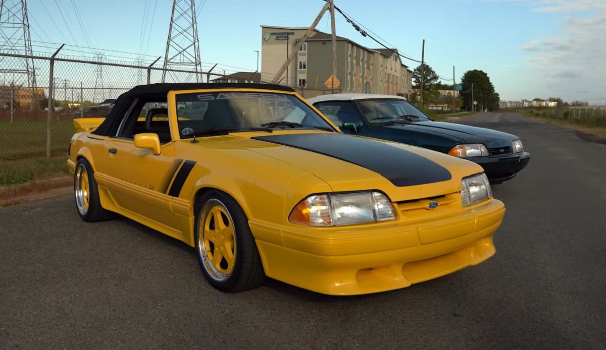 Ford Mustang Foxbody Saleen SC Réplica de frente 