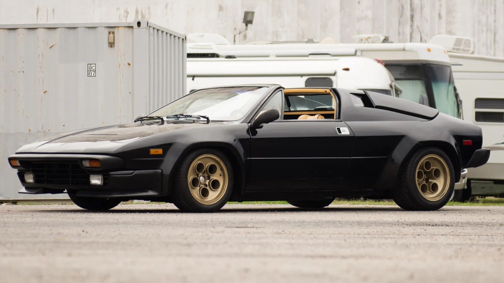 Black Lamborghini Jalpa P350