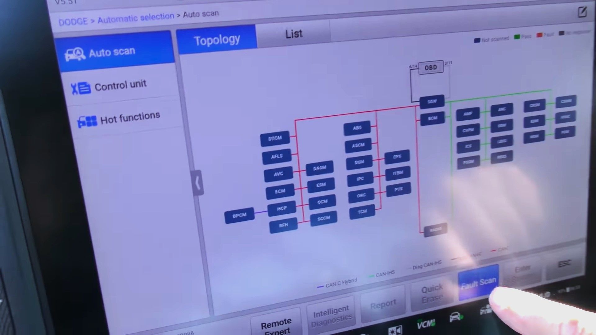 Tela de diagnóstico MaxiSys Ultra com Scotty Kilmer