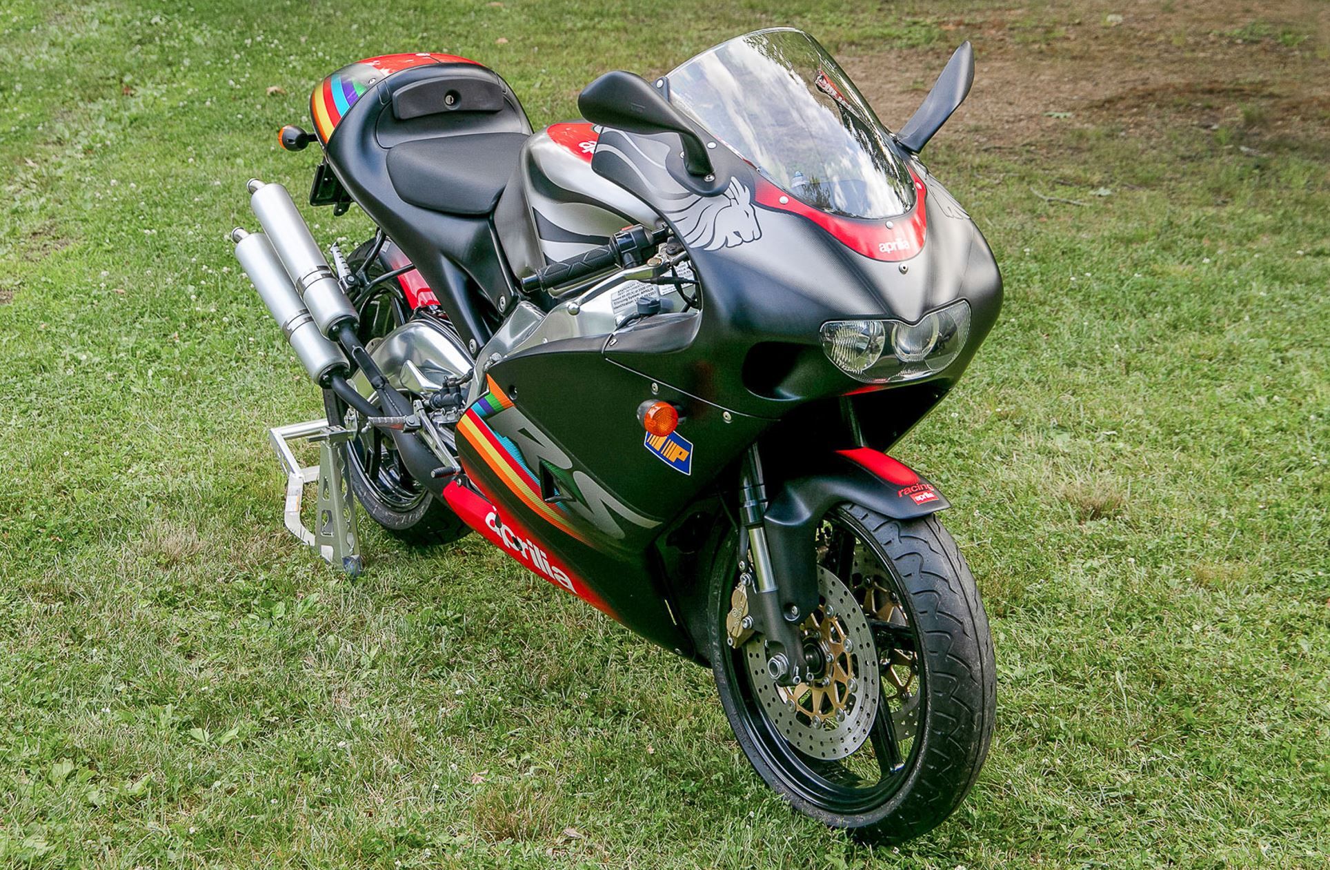 Motocicleta italiana preta