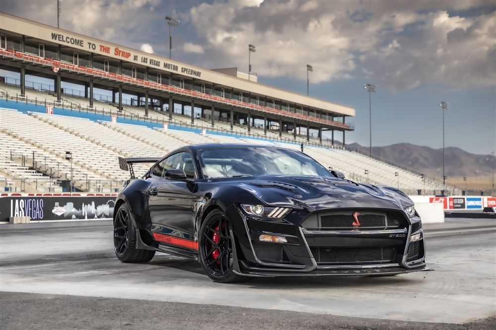 Carro musculoso Shelby GT500 Code Red