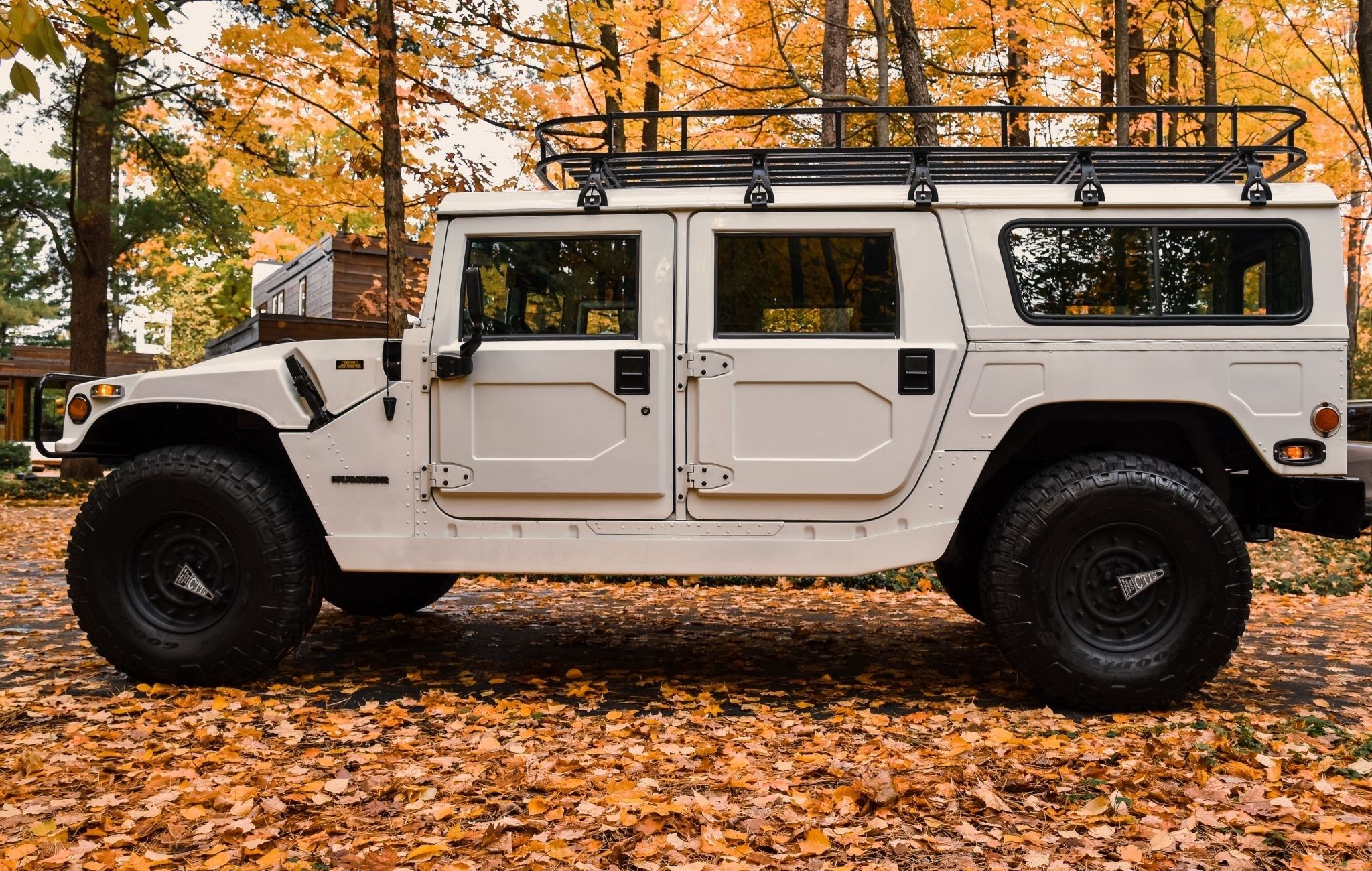 1995 AM General Hummer H1 - Perfil lateral