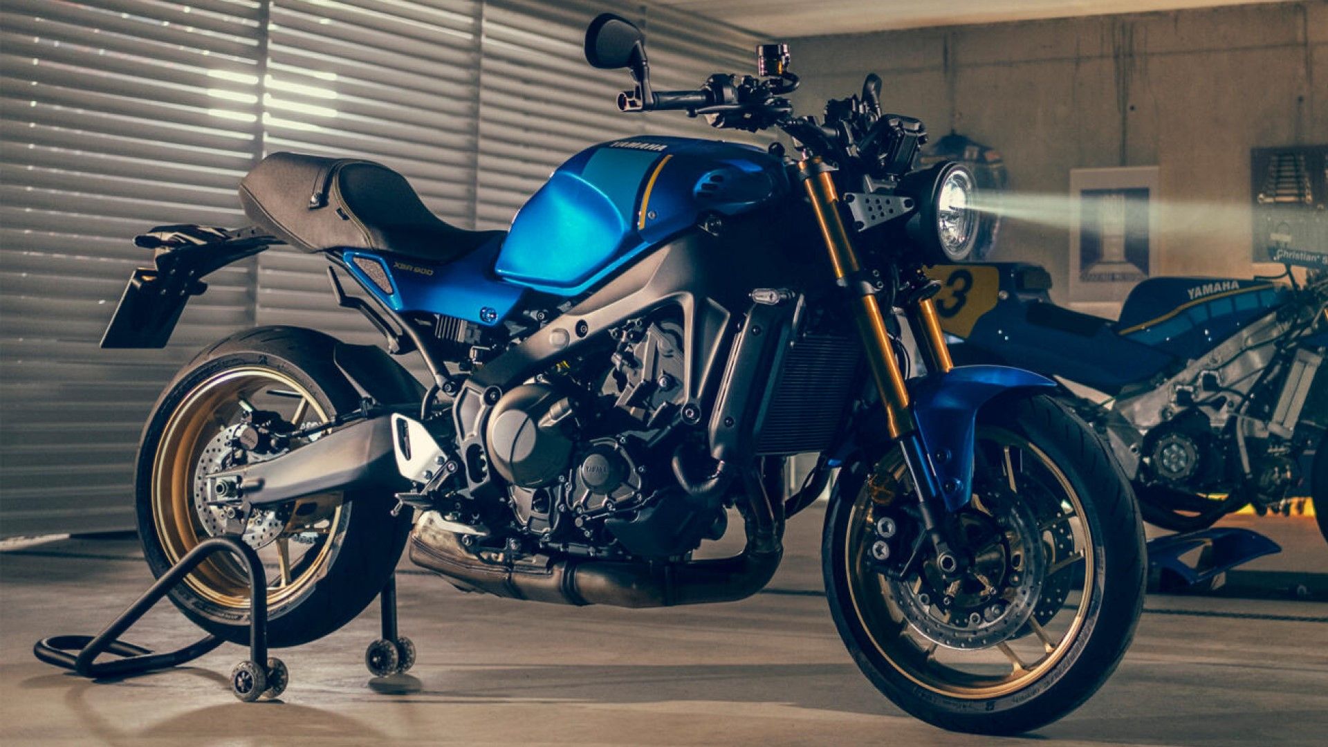2023 Yamaha XSR900 front third quarter hd wallpaper view