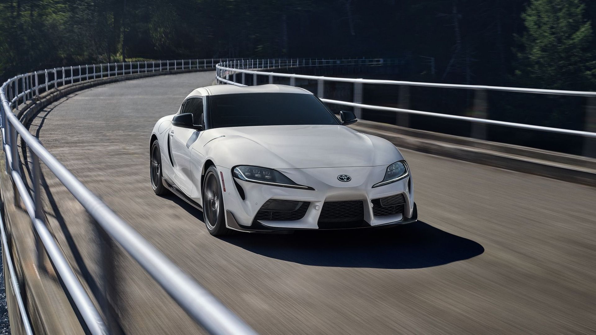 Toyota GR Supra Dominates Drag Race Against Bigger Rivals