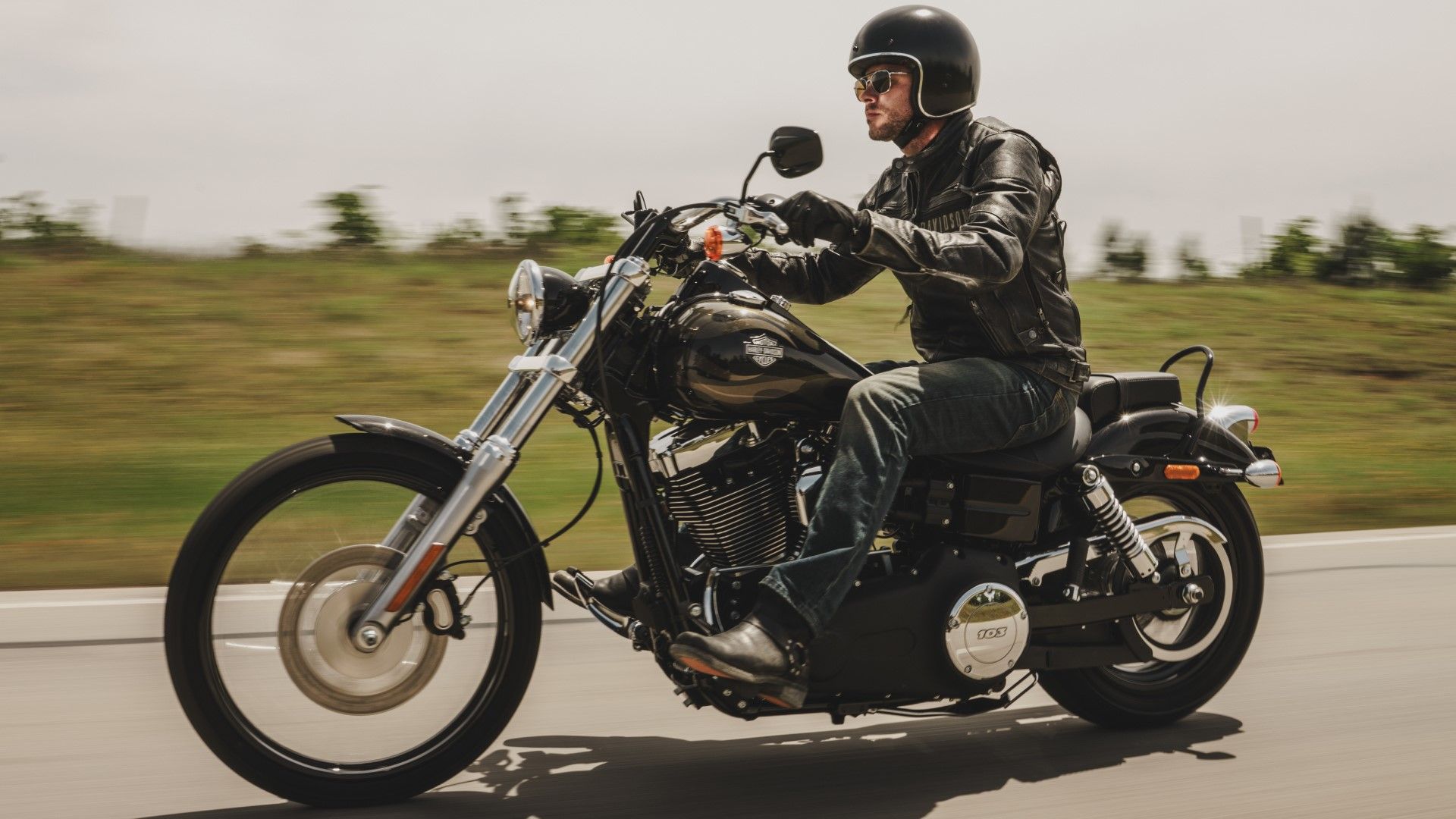 Harley-Davidson Dyna Wide Glide on the road