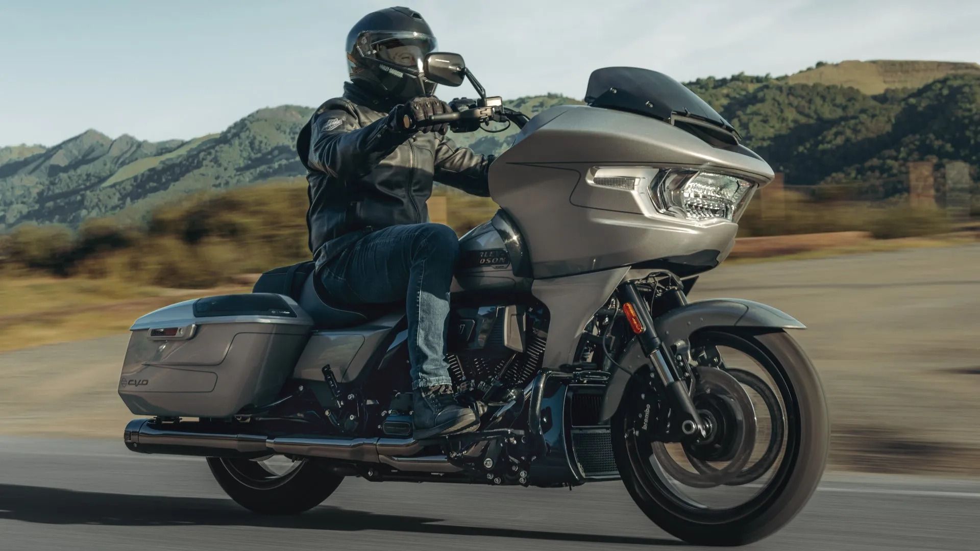 2023 Harley-Davidson CVO Road Glide Darting Through A Straight Stretch Of Highway
