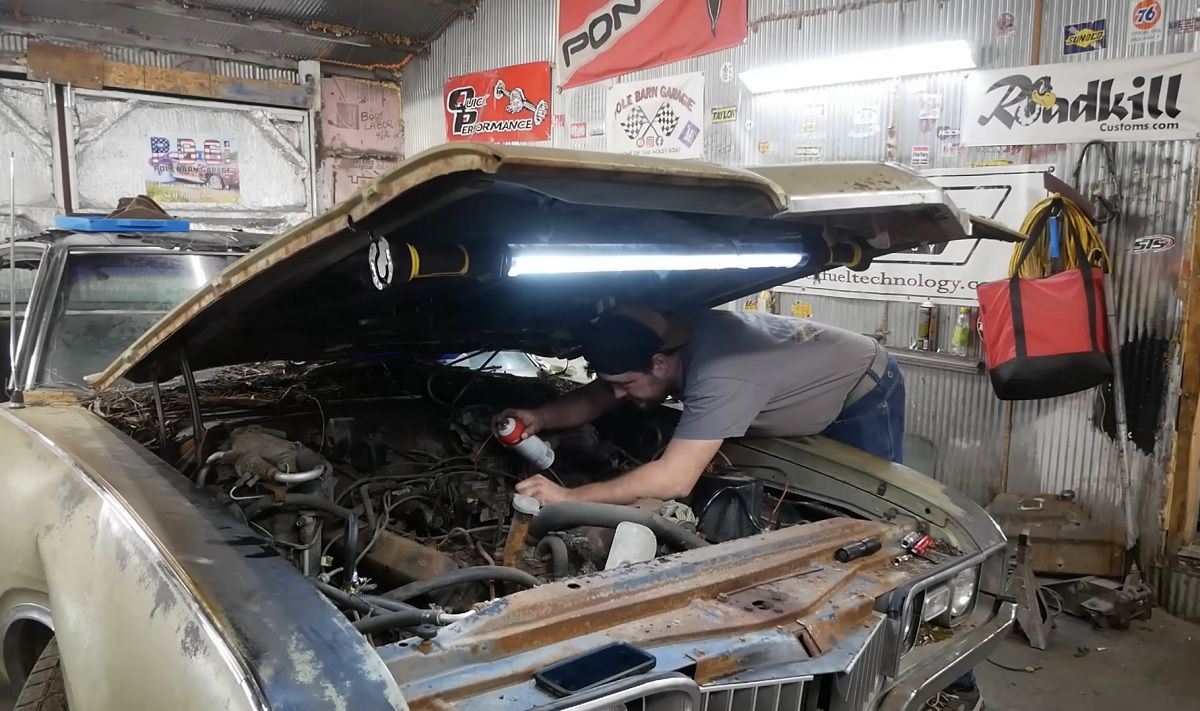 Brown 1968 Oldsmobile Cutlass engine